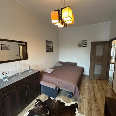 With Shared Bathroom And Kitchen In Center Of Old Town *